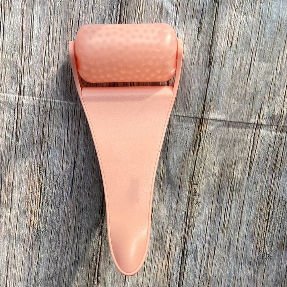 NWOT Facial Ice Roller - Picture 2 of 7
